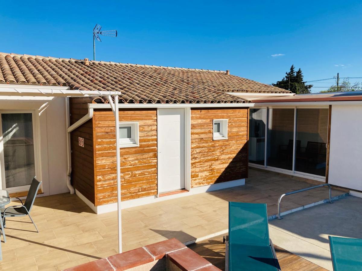 Gite Blanco Y Madera Нарбон Екстериор снимка
