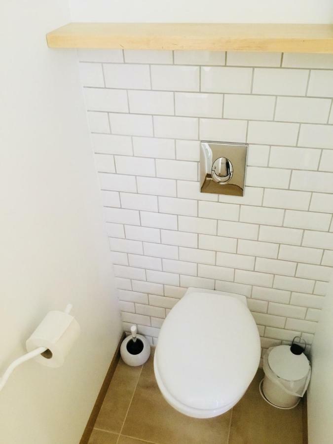 Gite Blanco Y Madera Нарбон Екстериор снимка