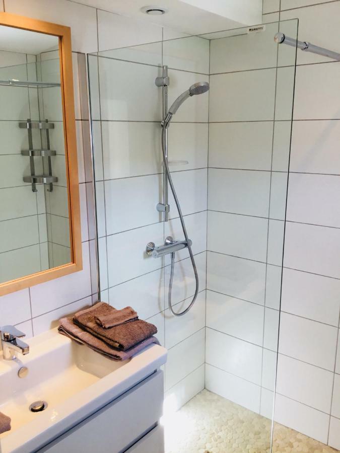 Gite Blanco Y Madera Нарбон Екстериор снимка