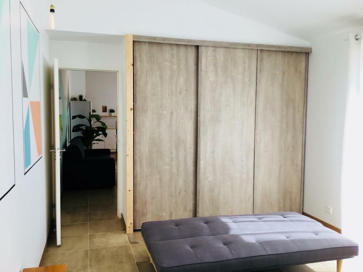 Gite Blanco Y Madera Нарбон Екстериор снимка